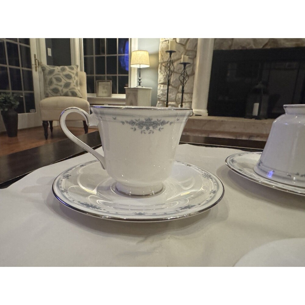 Royal Doulton Lauren Tea Cup and Saucer 1990 English Bone China, Made in England